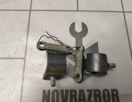 Петля двери багажника для Skoda Yeti 2009-2018  запчасти бу