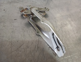 Петля капота для Ford Focus 2 05-08  запчасти бу