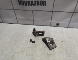 Петля двери для VW Passat  B3  1988-1993  запчасти бу