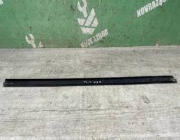 Уплотнитель стекла двери для Ford Escort /Orion 1995-1998  запчасти бу