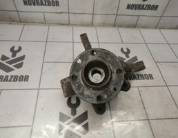 Кулак поворотный передний правый для Renault Logan 2005-2014  запчасти бу