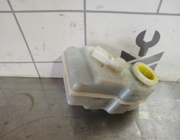 Бачок главного тормозного цилиндра для Skoda Fabia 2007-2015  запчасти бу