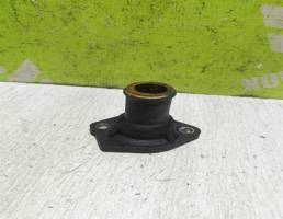 Фланец двигателя системы охлаждения для VW Golf 3 Vento 91-97  запчасти бу