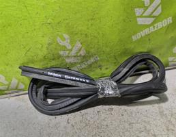 Уплотнитель для Renault Logan 2005-2014  запчасти бу