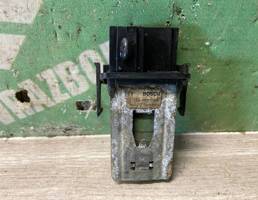 Резистор отопителя для VW Golf 3 Vento 91-97  запчасти бу