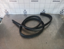 Уплотнитель для Ford Focus 2 05-08  запчасти бу