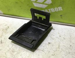 Пепельница передняя для VW Polo 94-99  запчасти бу
