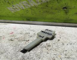 Выключатель концевой для VW Polo 99-01  запчасти бу