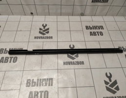 Накладка стекла заднего левого для Renault Logan 2 14-18  запчасти бу