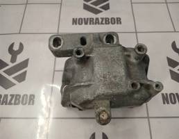 Опора двигателя для Skoda Octavia A5 1Z   04-13  запчасти бу
