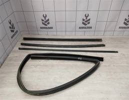 Уплотнитель стекла двери для Opel Astra H / Family 2004 >  запчасти бу