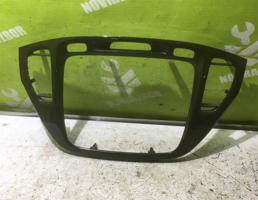 Рамка магнитолы для Toyota Highlander I 01-06  запчасти бу