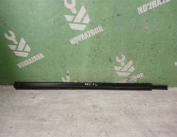 Уплотнитель стекла двери для LADA VESTA 15-19  запчасти бу