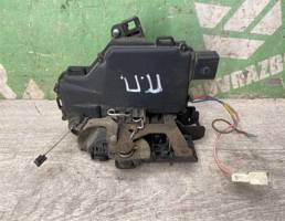 Замок двери передней правой для VW Golf 4 Bora 97-05  запчасти бу