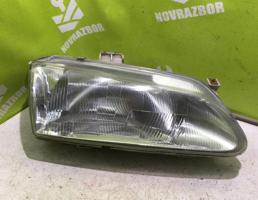 Фара правая для Renault Megane 96-99  запчасти бу