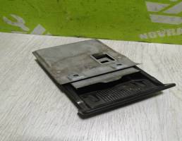 Пепельница передняя для Suzuki Baleno 98-07  запчасти бу