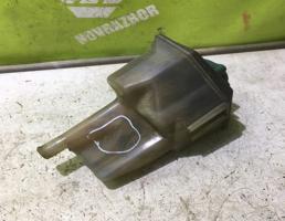 Бачок расширительный для Volvo S40 95-98  запчасти бу