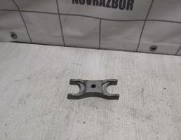 Кронштейн (сопут. товар) для Skoda Octavia A5 1Z   04-13  запчасти бу