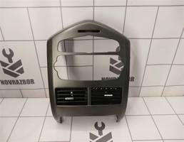 Рамка магнитолы для Chevrolet Aveo (T300) 2011-2015  запчасти бу