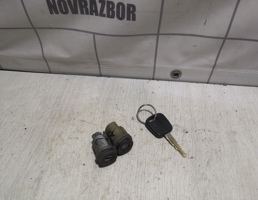 Вставка замка двери для Ford Focus 1 1998-2004  запчасти бу