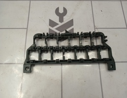 Кронштейн (сопут. товар) для VW Passat B5 96-00  запчасти бу