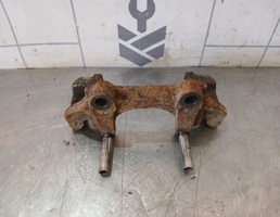 Скоба суппорта переднего для VW Passat B5 96-00  запчасти бу