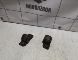 Кронштейн крепления переднего стабилизатора для Skoda Fabia 2007-2015  запчасти бу