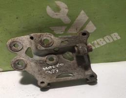 Кронштейн кондиционера для Mazda 323 BJ Protege Familia 1998-2002  запчасти бу