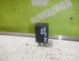 Реле для Audi 80  90  B3  86-91  запчасти бу