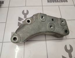Кронштейн КПП для Skoda Octavia A5 1Z   04-13  запчасти бу