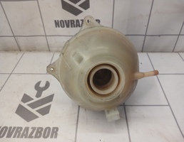 Бачок расширительный для VW Passat  B3  1988-1993  запчасти бу