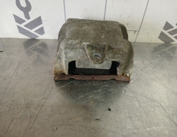 Опора двигателя для VW Golf 4 Bora 97-05  запчасти бу