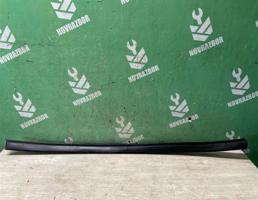 Молдинг передней левой двери для VW Golf 3 Vento 91-97  запчасти бу