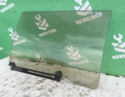 Стекло двери задней правой для BMW 5-серия E28 81-87  запчасти бу