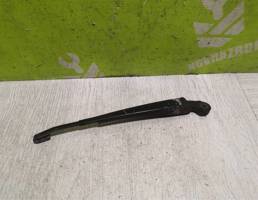 Поводок стеклоочистителя заднего для VW Golf 4 Bora 97-05  запчасти бу
