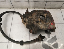 Суппорт передний правый для VW Golf 3 Vento 91-97  запчасти бу