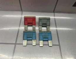 Предохранитель для Renault Logan 2005-2014  запчасти бу