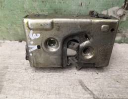 Замок двери задней левой для VW Passat B4 94-96  запчасти бу