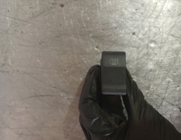 Кнопка обогрева заднего стекла для Audi 80  90  B3  86-91  запчасти бу