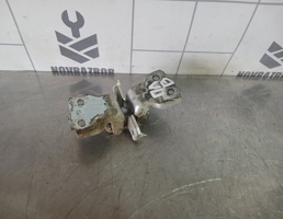 Петля двери передней для Suzuki SX4 2006-2013  запчасти бу