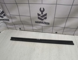 Накладка стекла заднего левого для Skoda Fabia 2007-2015  запчасти бу