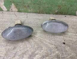 Повторитель на крыло белый для Peugeot 206 98-12  запчасти бу