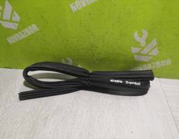 Уплотнитель капота для Renault Clio 2 Symbol 1998-2008  запчасти бу