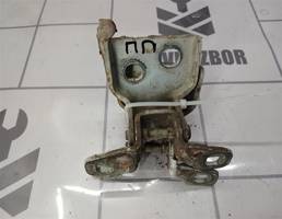 Петля двери для Renault Logan 2005-2014  запчасти бу