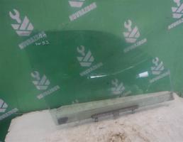 Стекло двери передней правой для VW Passat  B3  1988-1993  запчасти бу