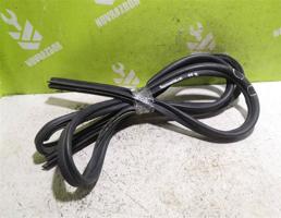 Уплотнитель двери для Ford Focus 2 05-08  запчасти бу