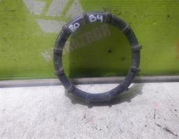 Гайка топливного насоса для Audi 80 90 B4 91-94  запчасти бу