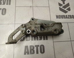 Кронштейн двигателя правый для Skoda Yeti 2009-2018  запчасти бу