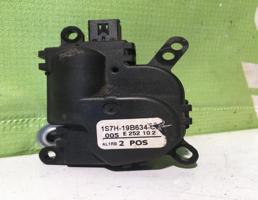 Моторчик заслонки отопителя для Ford Focus 2 08-11  запчасти бу