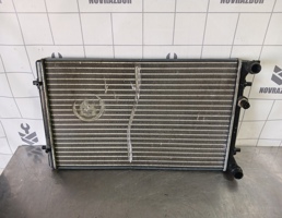 Радиатор основной для VW Golf 4 Bora 97-05  запчасти бу